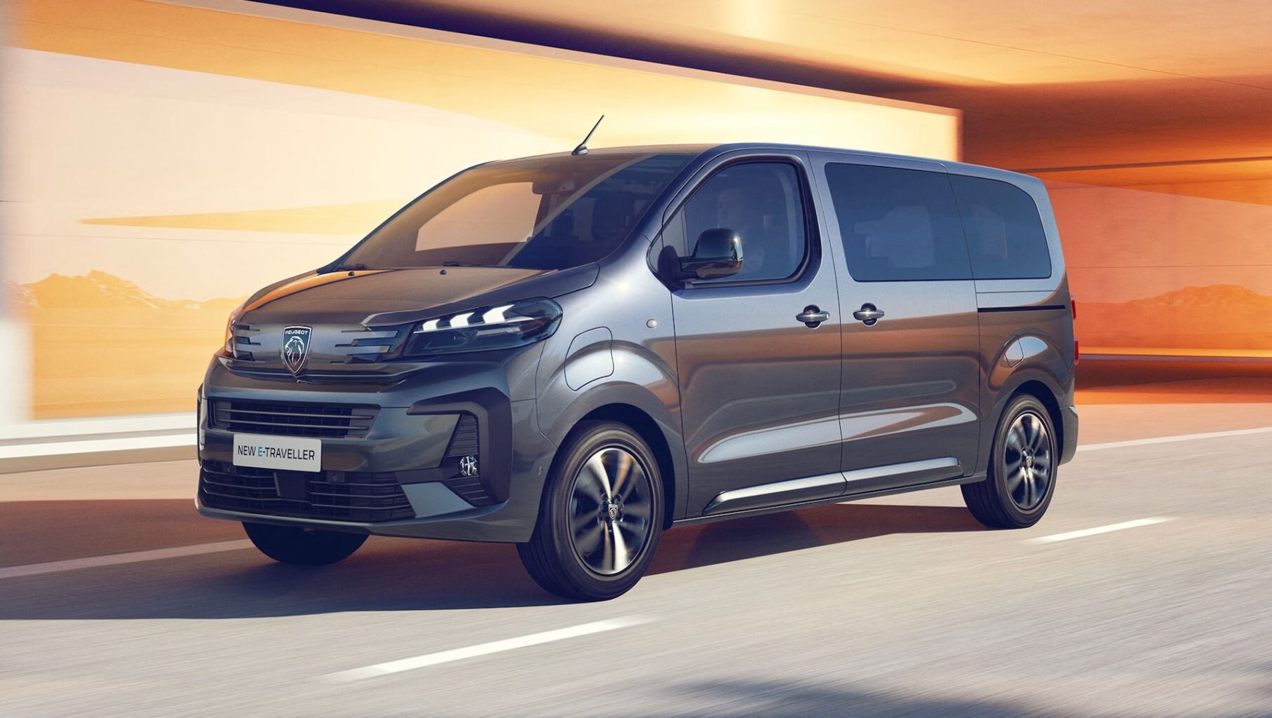 peugeot e-traveller elettrico spazio torino